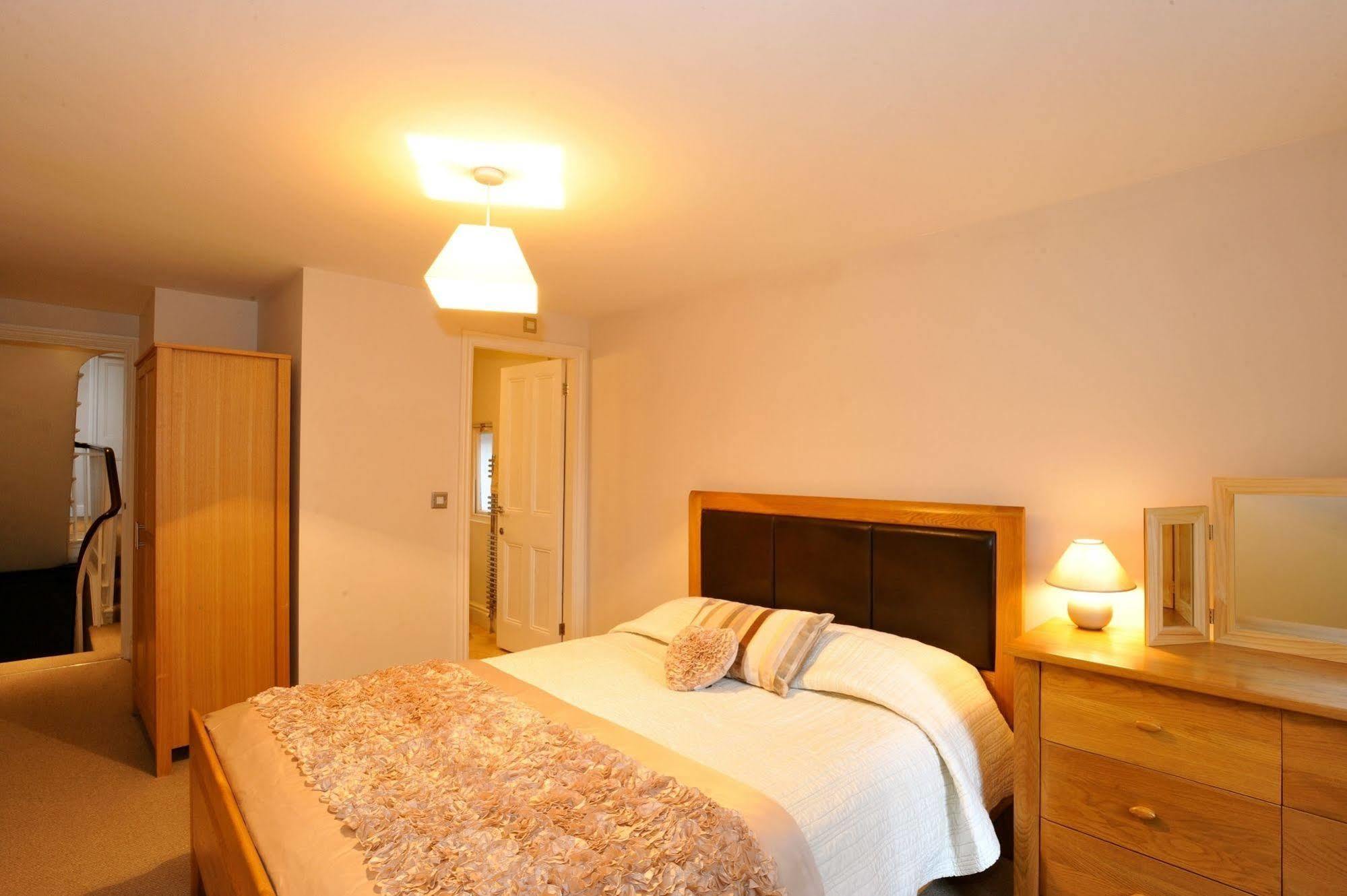 Chester Apartments Extérieur photo